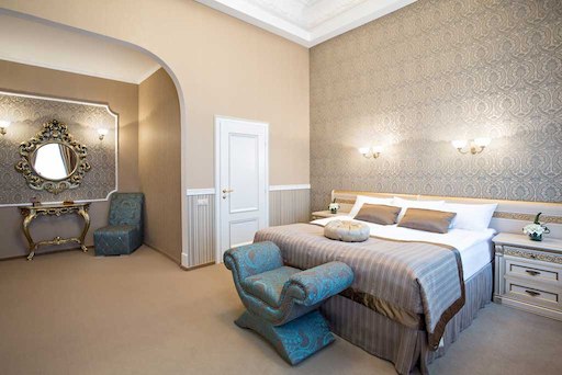room photo